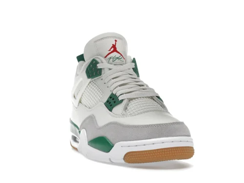 Air Jordan 4 Retro SB "Pine Green" Sneakers