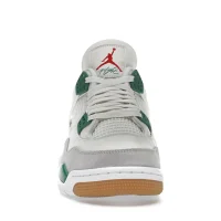 Air Jordan 4 Retro SB “Pine Green” Sneakers