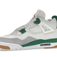 Air Jordan 4 Retro SB “Pine Green” Sneakers