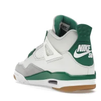 Air Jordan 4 Retro SB “Pine Green” Sneakers