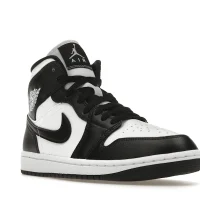 Jordan 1 Mid Panda