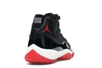 Jordan 11 Retro Playoffs