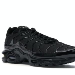 Nike Air Max Plus Triple Black