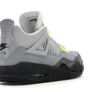 Jordan 4 Retro SE 95 Neon