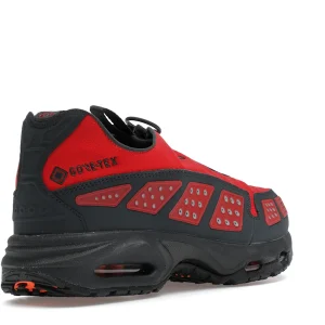 Nike Air Max Sunder Gore-Tex Hyper Crimson