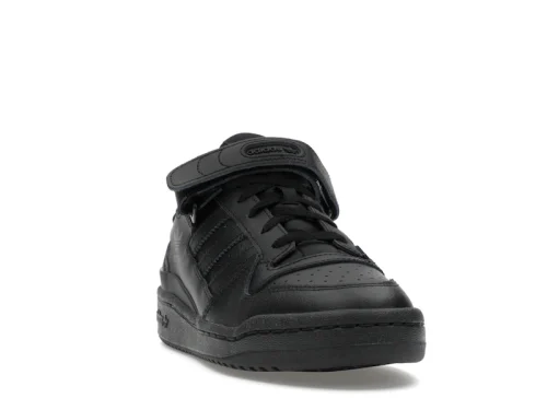 Adidas Forum Low Triple Black